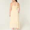 Vestido largo sin tirantes con fruncidos