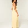 Vestido largo sin tirantes con trenzado