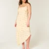 Vestido midi con dobladillo asimétrico Vestido midi con dobladillo asimétrico