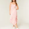 Vestido midi con dobladillo asimétrico Vestido midi con dobladillo asimétrico