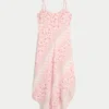 Vestido midi con dobladillo asimétrico Vestido midi con dobladillo asimétrico