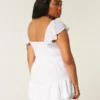 Vestido mini con falda pantalón, mangas con volantes y pinzas en el pecho