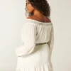 Vestido tejido con hombros al aire